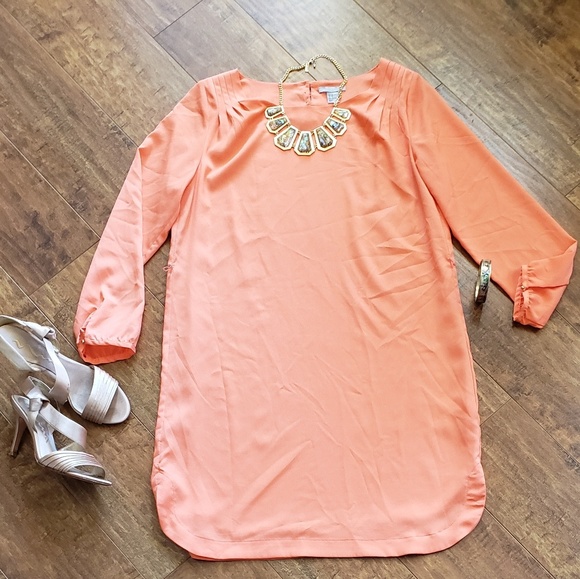H&M Dresses & Skirts - H&M Salmon color sheath Dress